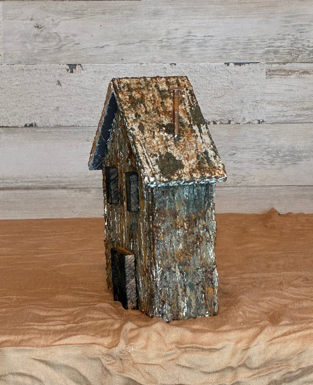 Rustic Farmhouse Cottage – Brown & White, Medium