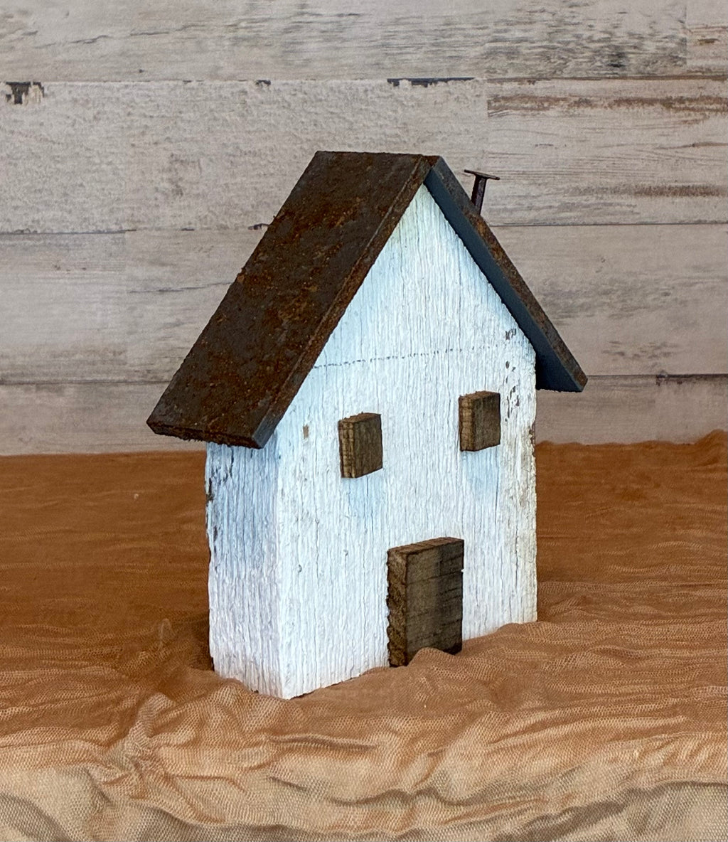 Rustic Barnwood Cottage – White, Medium