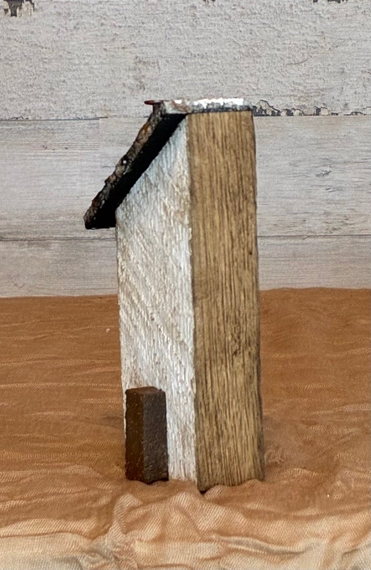Rustic Barnwood Cottage – White, Small