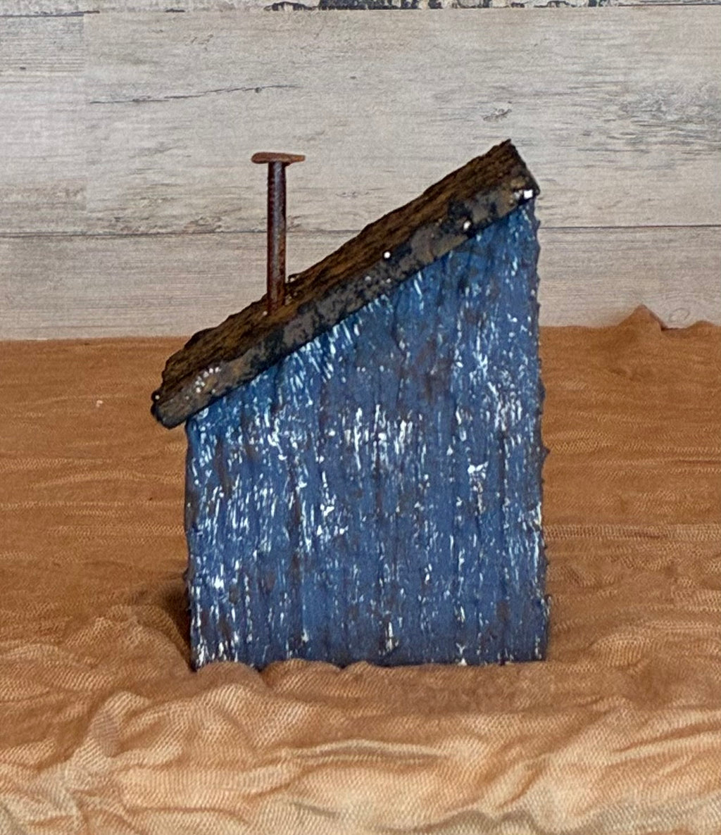 Rustic Farmhouse Cottage – Yankee Blue, Small