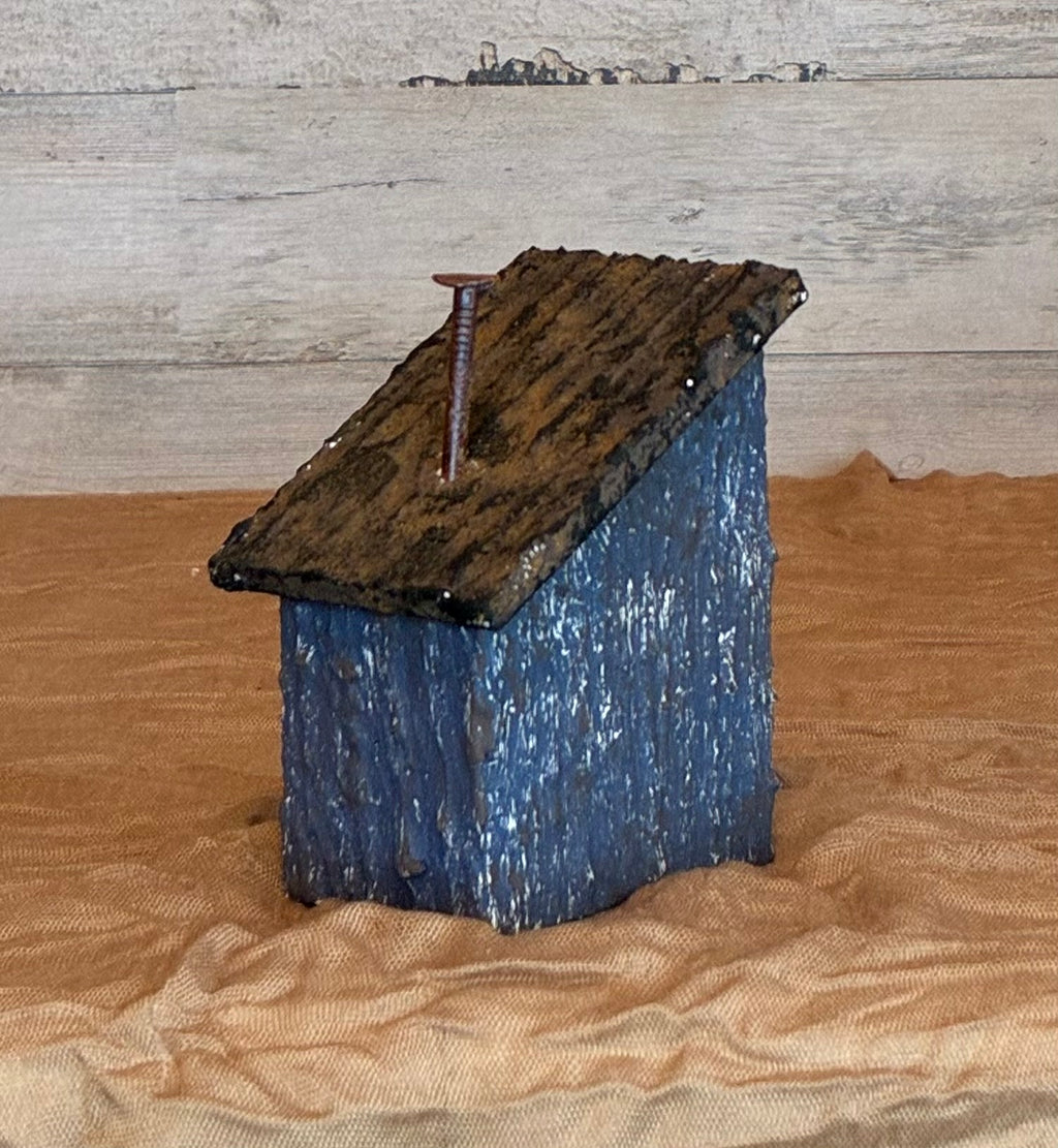 Rustic Farmhouse Cottage – Yankee Blue, Small