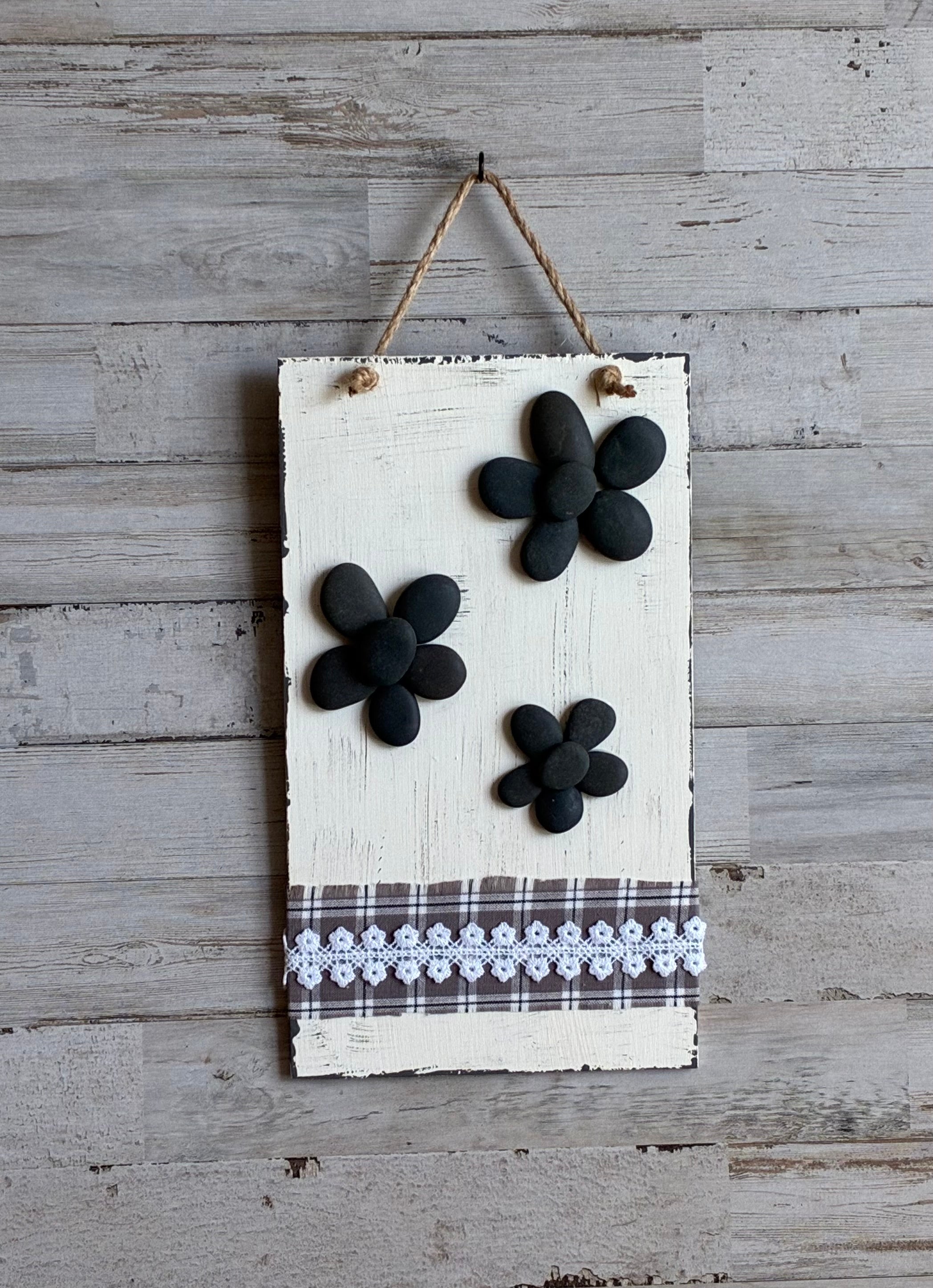 Stone Pebble Floral Wall Hanging